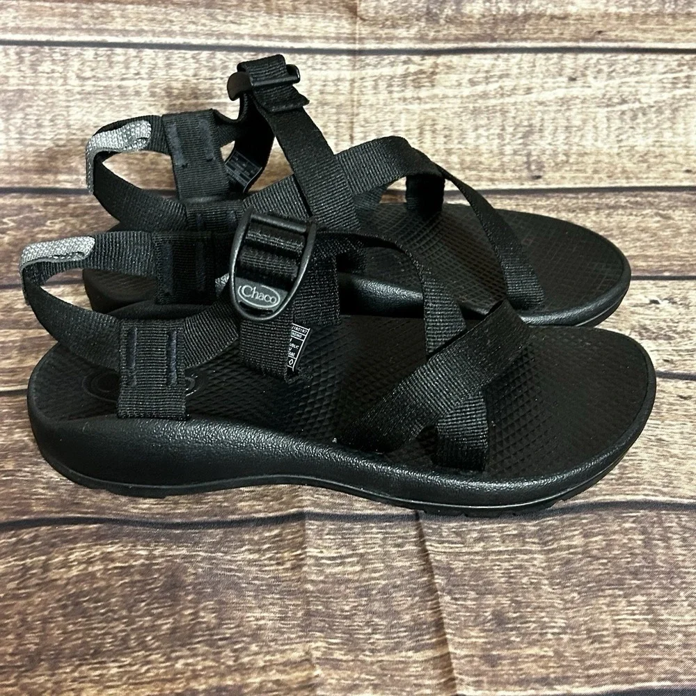 Chaco Mega Z Cloud Kids 6 Women's 8 Solid Black Hiking Active Sandals - Picture 2 of 9
